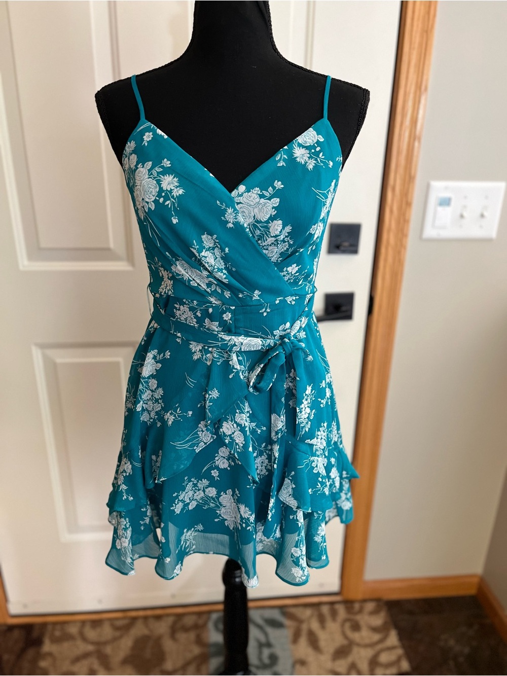 Whimsy cottagecore junior teal white floral ruffle spaghetti strap dress. Size 3